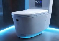 泰陶智能马桶厂家统一热线电话解读(男子巧妙躲避马犬扑咬，惊险一幕引网友热议)