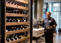 卡多利亚酒柜维修服务处解说㉿红酒柜定制价格一览，专业定制方案推荐